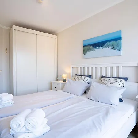 Appartement-konsulweg-kon-375 Holiday home Scharbeutz